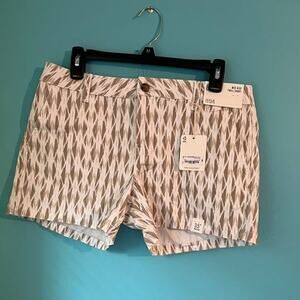 A.N.A. A New Aproach Mid Rise Twill  Womens Shorts size 8 NWT! Ships in 24 hours